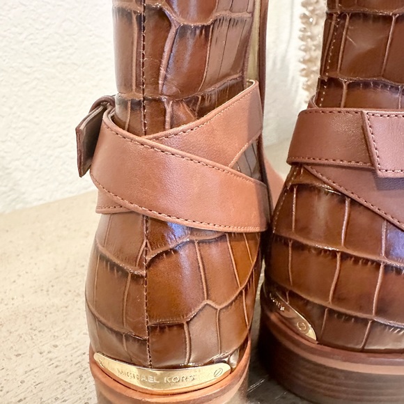 Michael Michael Kors Brown Booties - Picture 6 of 13